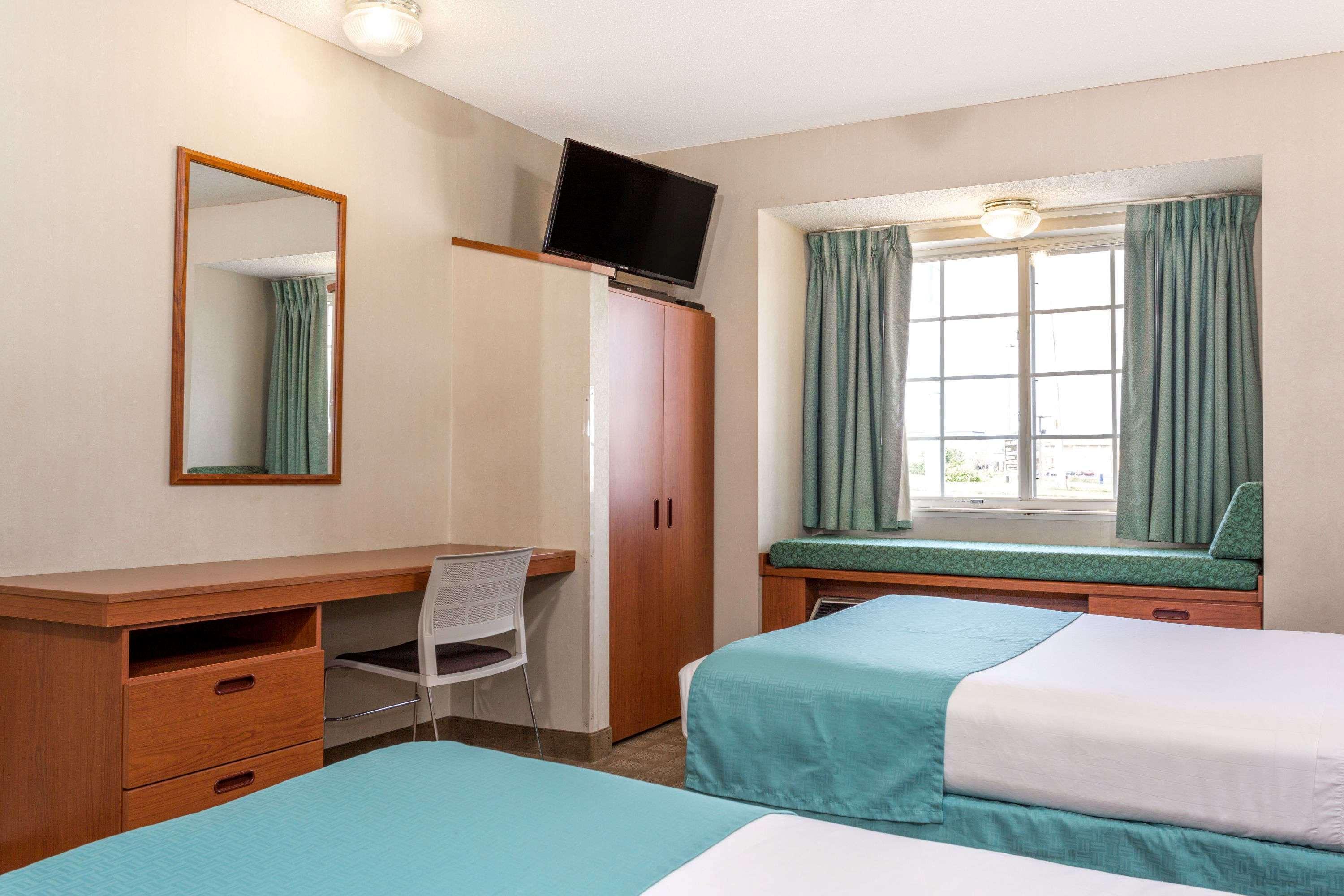 Microtel Inn & Suites By Wyndham Драй-Ридж Экстерьер фото